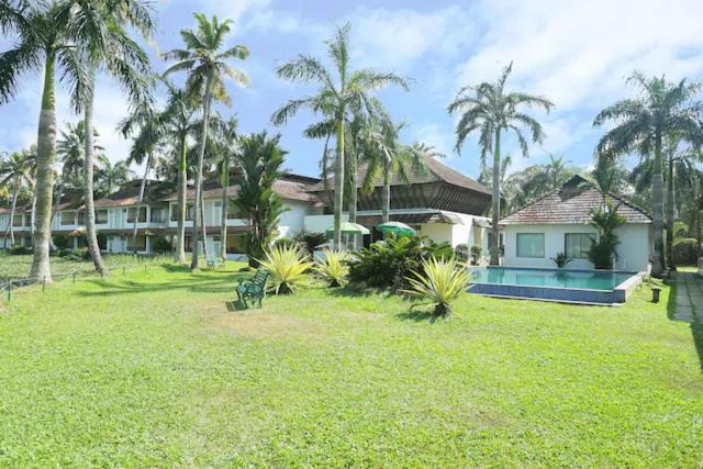 Manor Back Water Resort Kumarakom Exterior foto